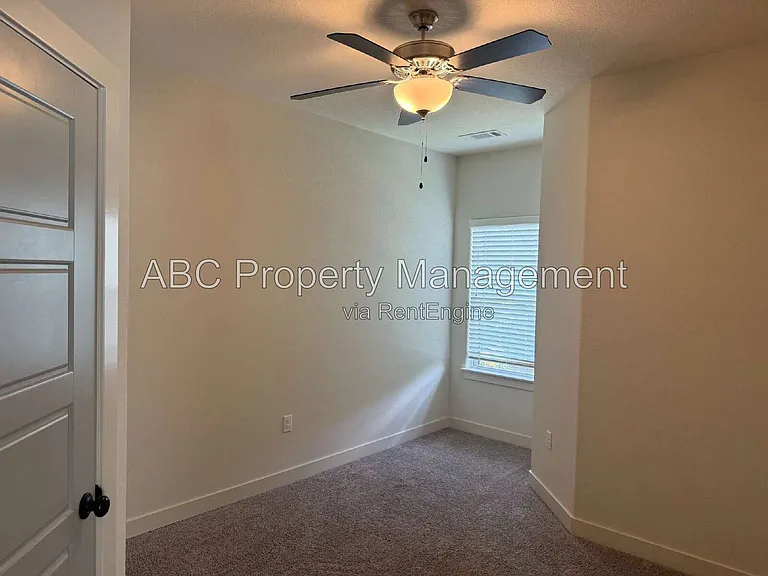 3203 Hillstone Ave — Photo 8