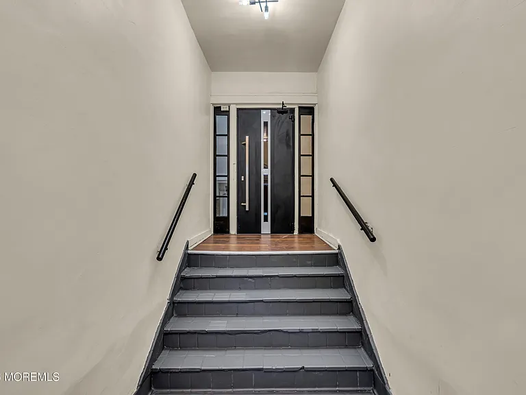 922 4th Ave #2B — Photo 3