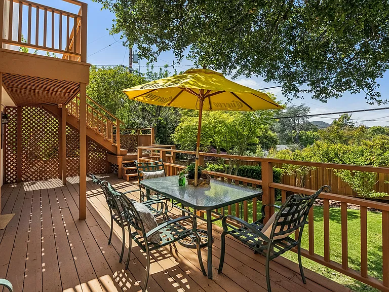 610 Hillcrest Blvd — Photo 54