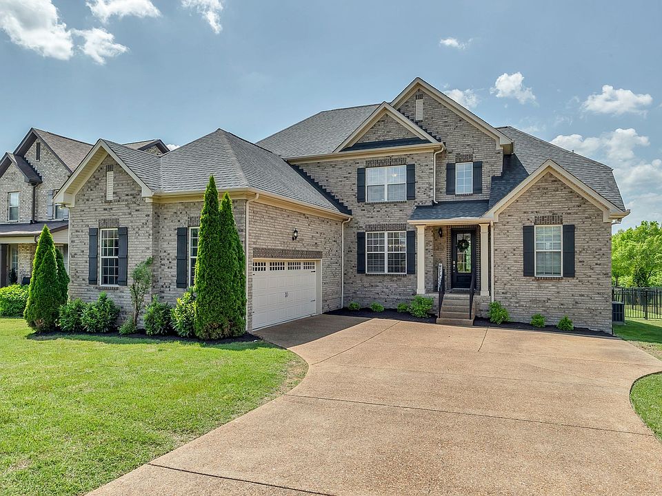 1st image of 1086 Lillian Ln