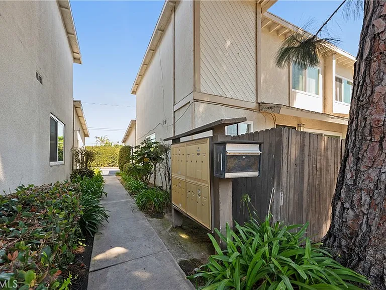 25205 Cypress St #3 — Photo 8