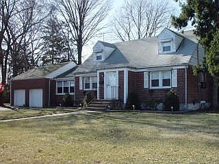 1st image of 24-16 Watkins Ave #1X