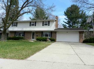 1121 Chapel Hill Rd, Madison, WI 53711