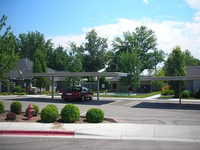 2nd image of 8904 W Candleston Ct
