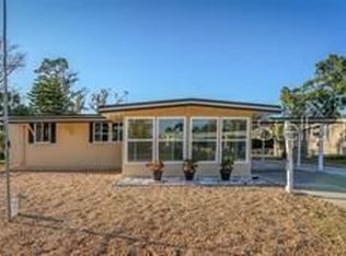 2714 Vindale Rd, Tavares, FL 32778