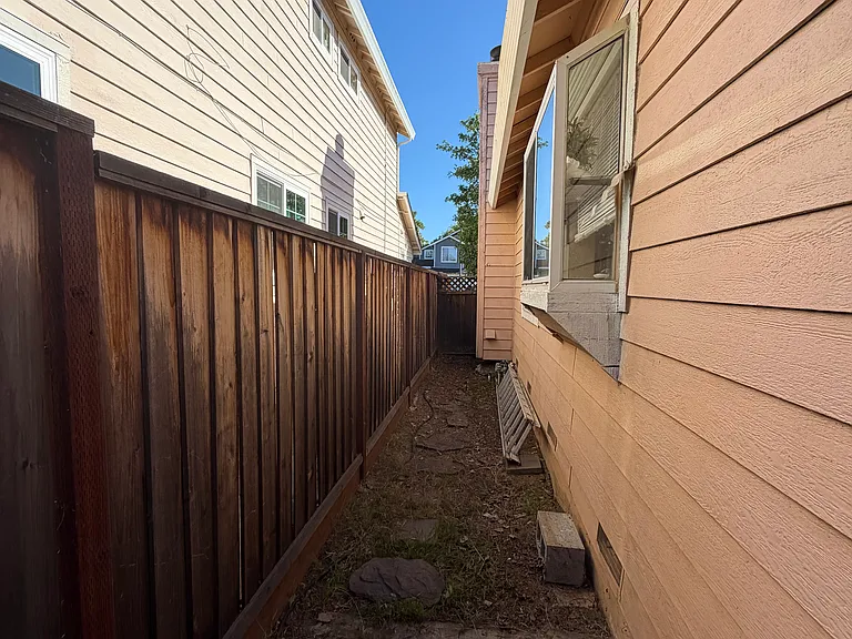 Wagon Wheel Way — Photo 18
