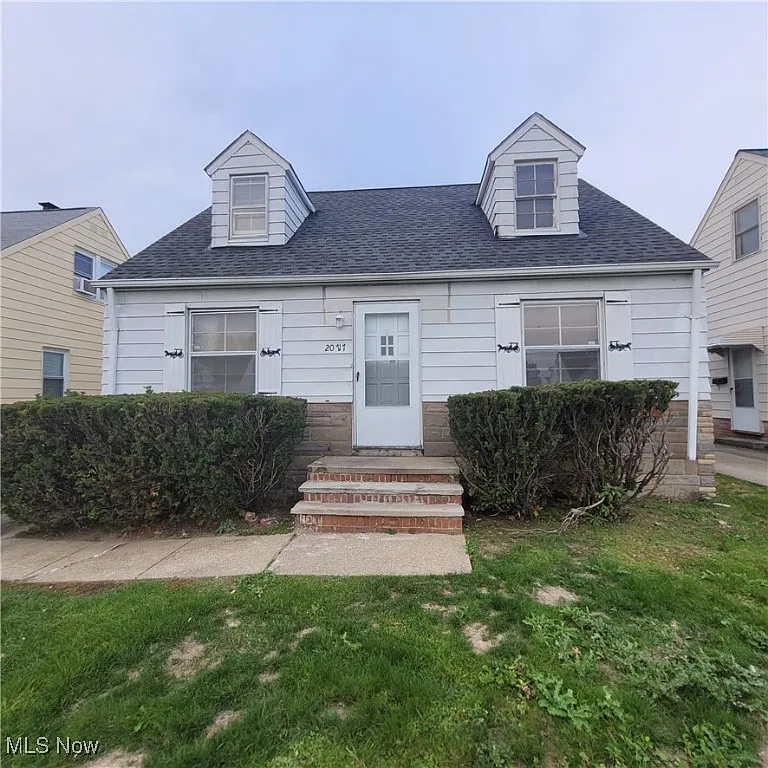 20717 Franklin Rd photo 1