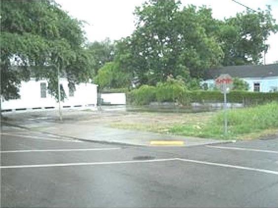 2nd image of 2601 Marais St