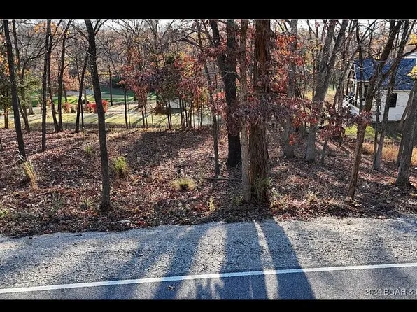 91 Hogan Dr, Lake Ozark, MO 65049