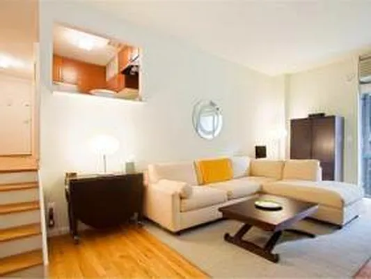 Rented by Anchor Associates | media 32