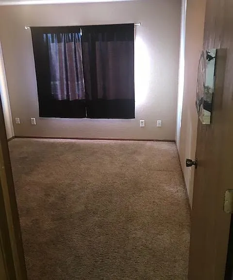 9560 E Lincoln St #8 — Photo 3