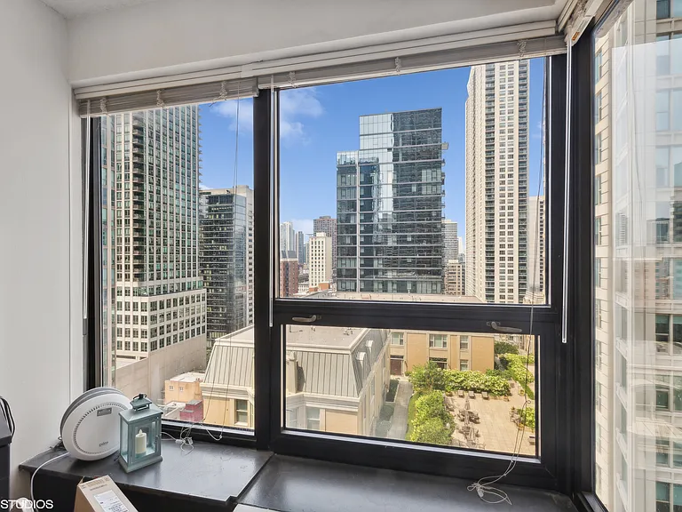30 E Huron St #3701 — Photo 7