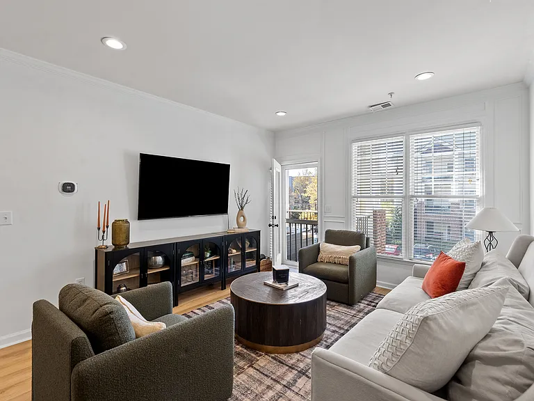 801 Moratuck Dr #201 — Photo 2
