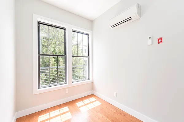 Rented by Nooklyn NYC LLC | media 10