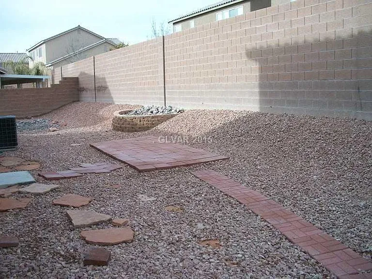 5519 Amy Lynn St — Photo 2