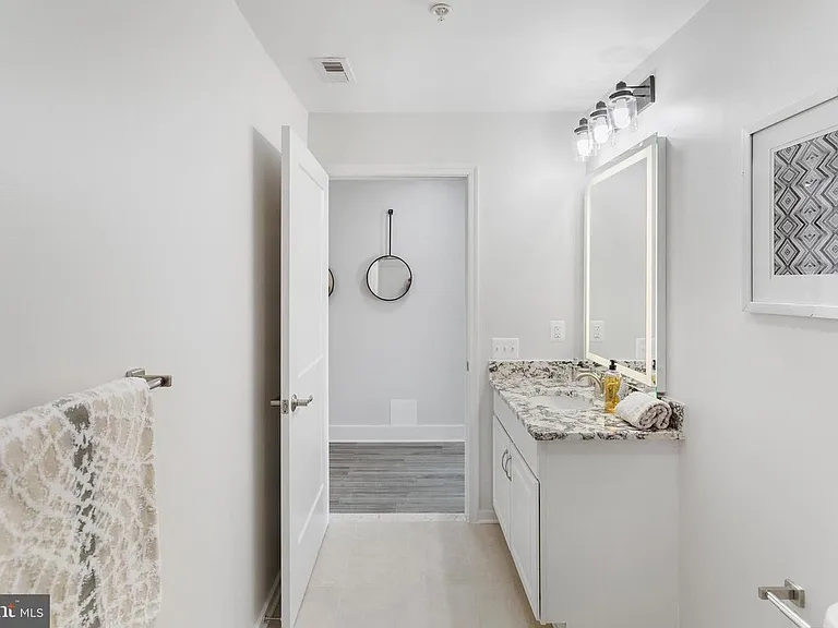 19520 Village Walk Dr #19520 — Photo 7
