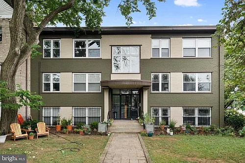 1301 S Carolina Ave SE #7 Photo 1