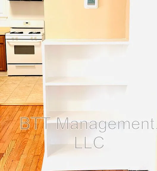 907 Hudson Ave #3 — Photo 16