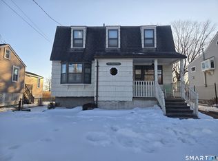 892 Reef Rd, Fairfield, CT 06824