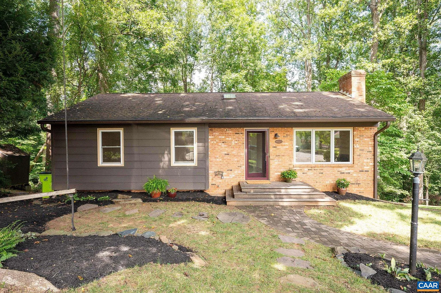 1021 Glendale Rd photo 1