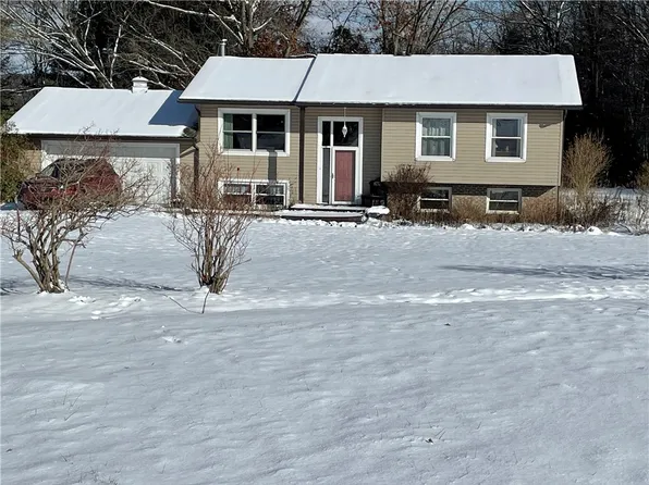 506 Lake Wilhelm Rd, Sandy Lake, PA 16145