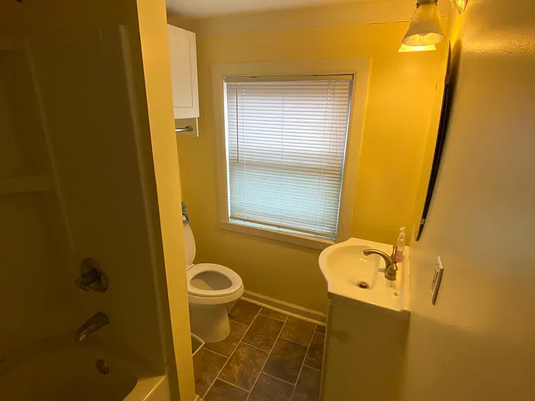 440 Ada St — Photo 10