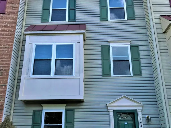 203 Clint Ln, Fredericksburg, VA 22405