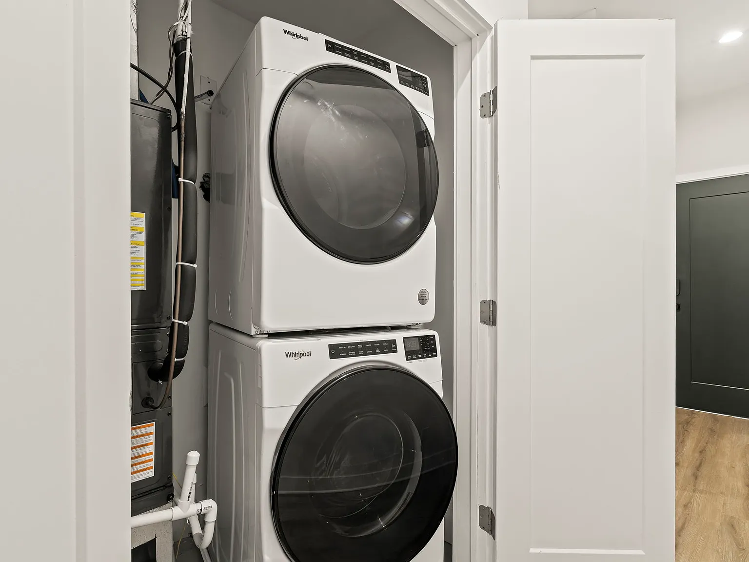 1 bed, 400 sqft, $2,600 — Photo 4