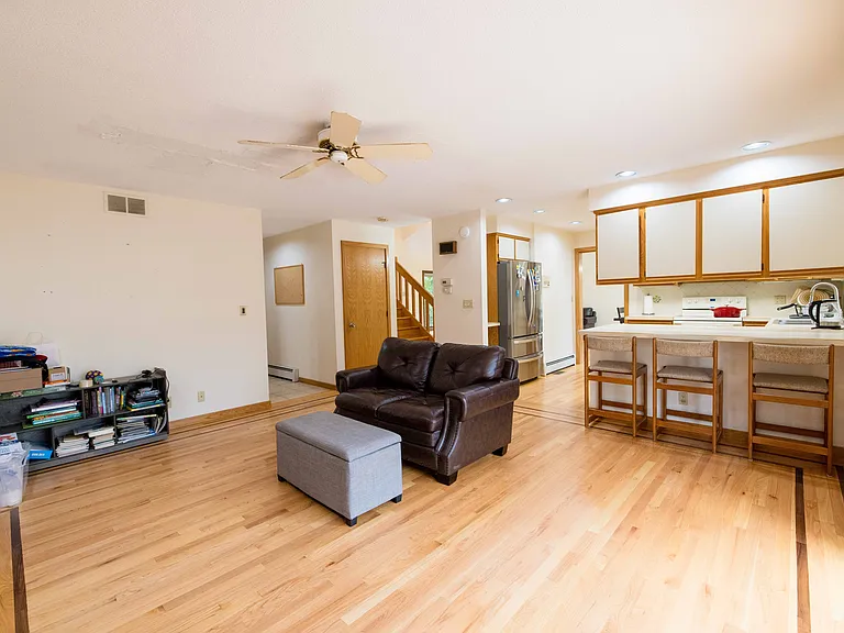 18 Clifford Ave — Photo 14