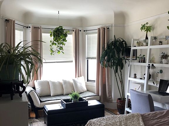 3rd image of 2490 California St APT 6