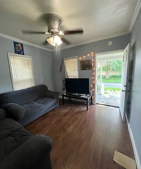 203 Maple St #ST1 — Photo 3
