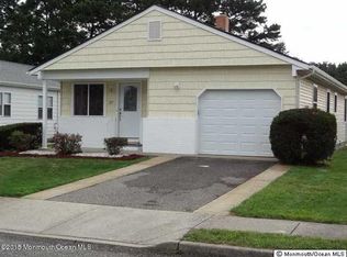 27 San Carlos St, Toms River, NJ 08757
