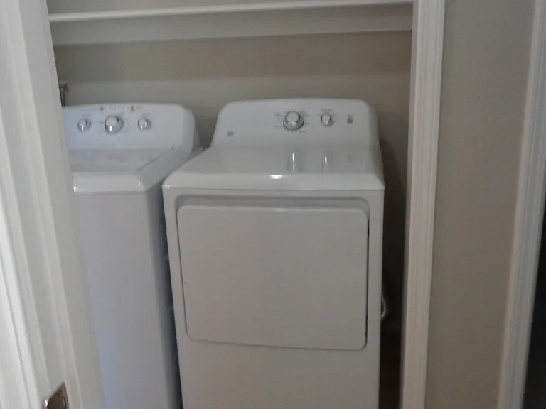 6321 Broadway Ave #4 — Photo 10