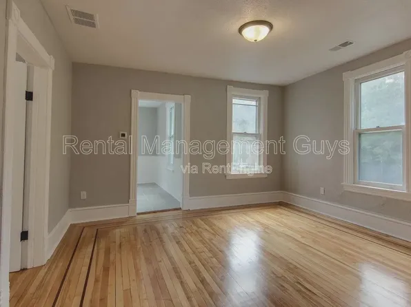 1500 Irving Ave N, Minneapolis, MN 55411