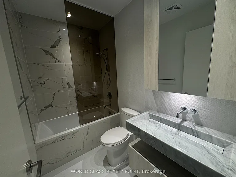 11 Yorkville Ave #4705 — Photo 4