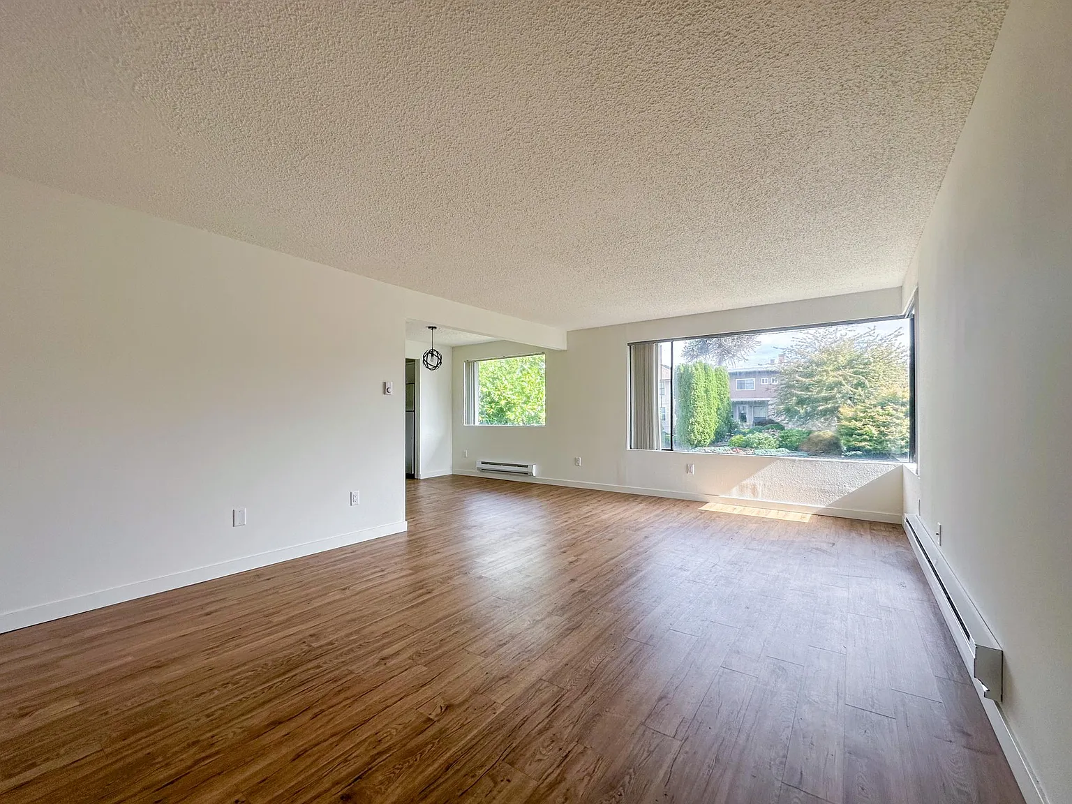 2424 Rucker Ave — Photo 3