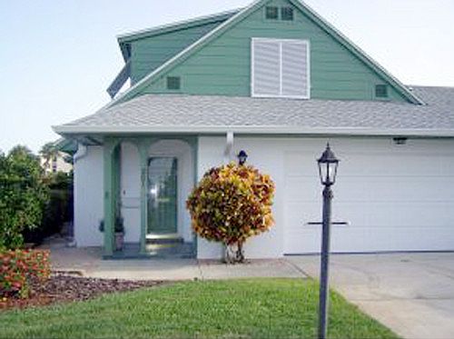 1st image of 201 Emerald Dr N