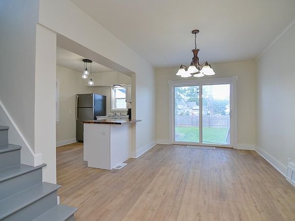 4th image of 303 E 10th St