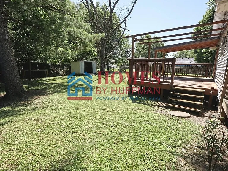 515 E Brumfield Ave — Photo 4