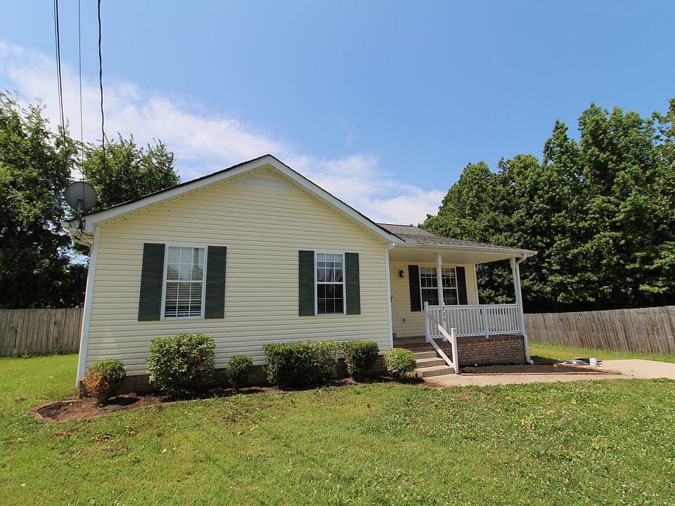 1st image of 726 Donna Ct