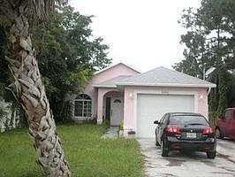 Home for Sale in Bonita Springs, Florida $119,900