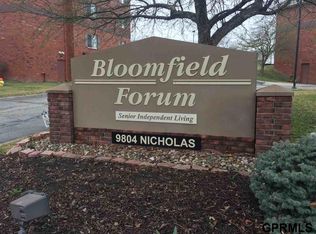 9804 Nicholas St APT 125, Omaha, NE 68114
