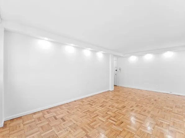 1450 Palisade Avenue image 7 of 16