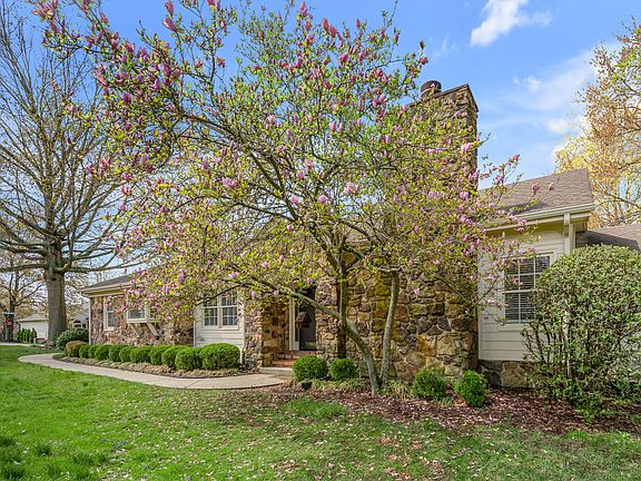 4th image of 1649 Silver Pheasant Cir