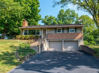7369 Commonwealth Dr, Cincinnati, OH