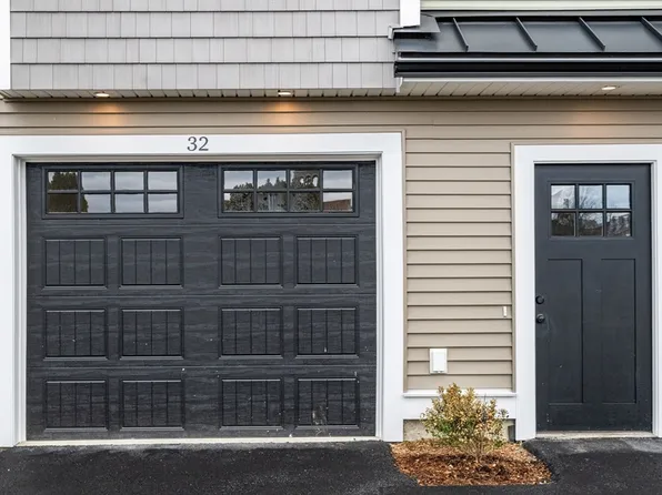 32 Union St #32, Lowell, MA 01852