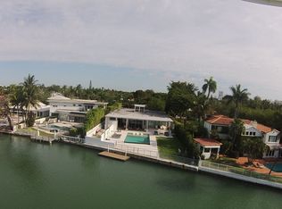 560 Lakeview Dr, Miami Beach, FL 33140