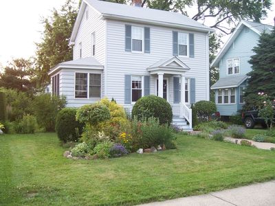 45 Cambridge St, West Hartford, CT, 06110