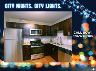 1769 Covington Ct, Saint Charles, IL 60174