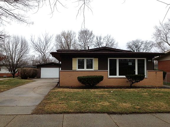2nd image of 920 W Westwood Dr